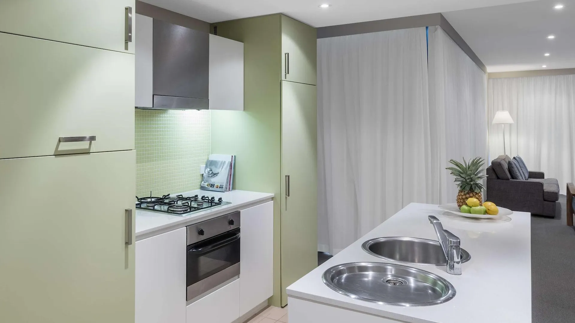 Oaks Glenelg Liberty Suites Adelaide Aparthotel