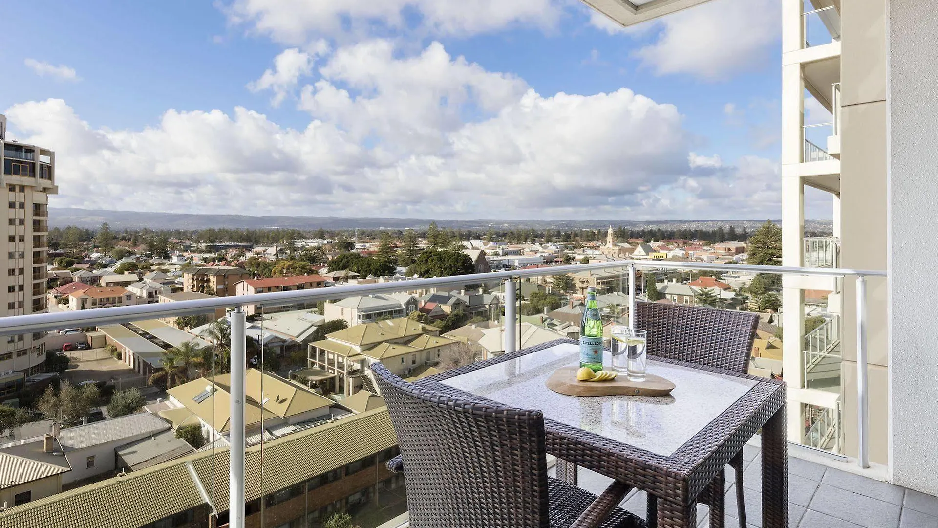 Oaks Glenelg Liberty Suites Adelaide